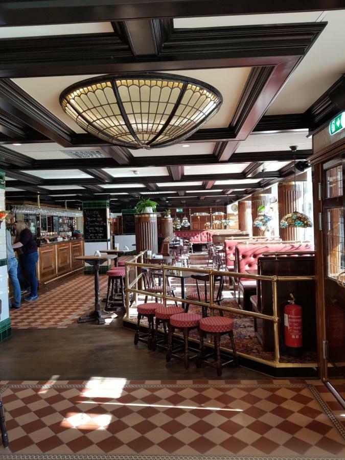 Hotel Bishops Arms Mora község Kültér fotó